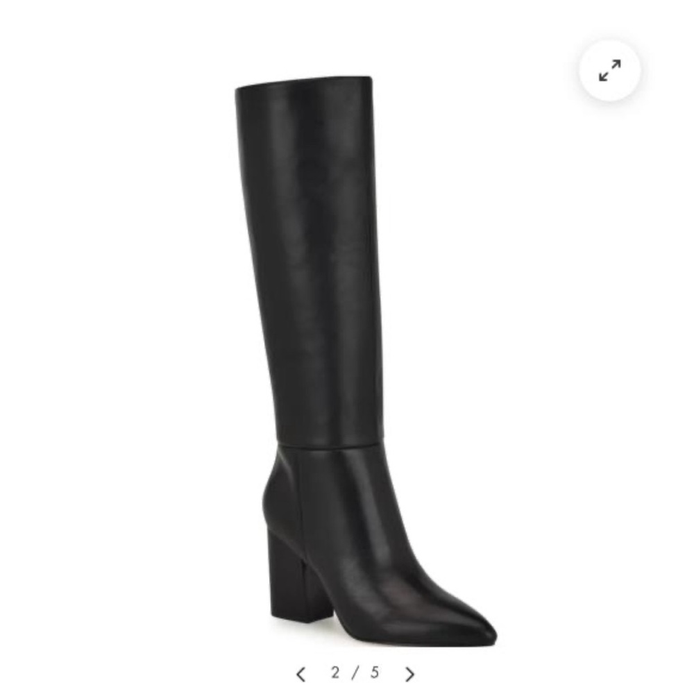 Nine west knee high boots
6.5
Black leather